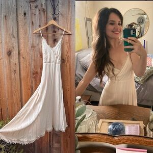 Cream Guazy Lace Backless Midi Sundress 🌿